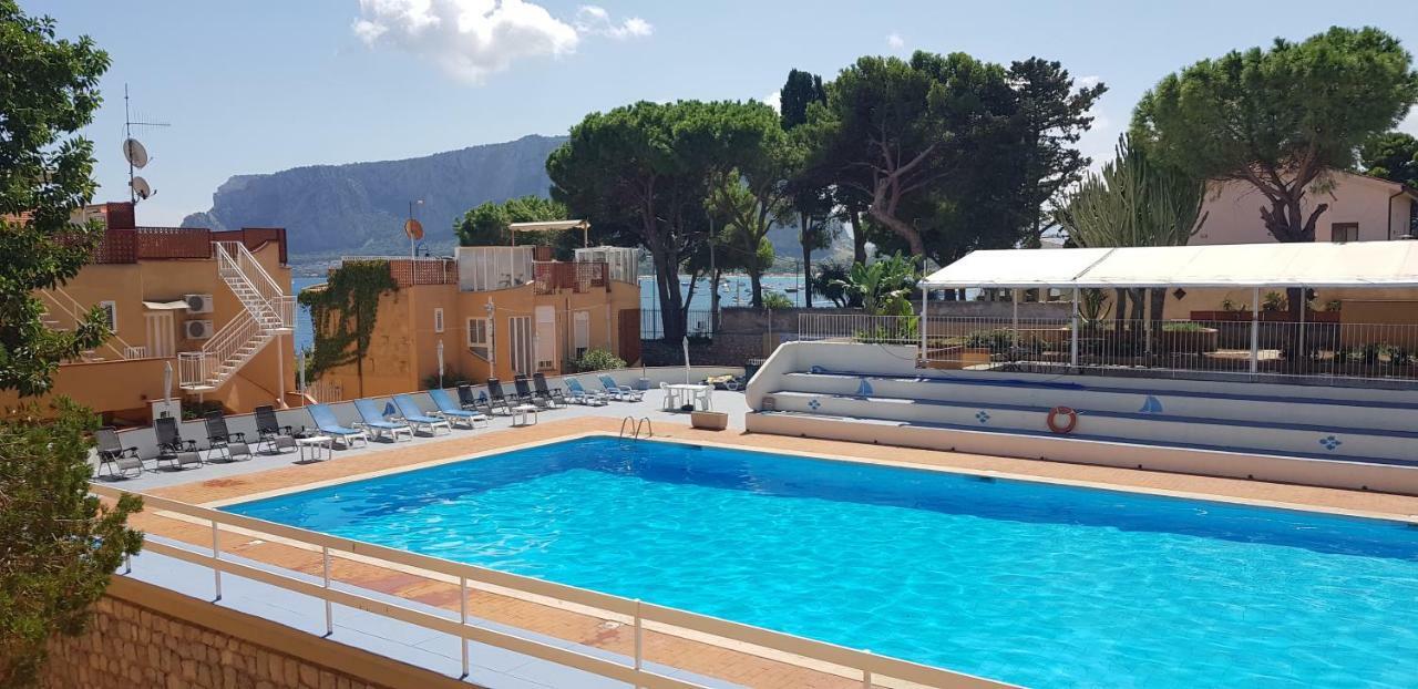 Suites Mondello Deluxe Exterior photo